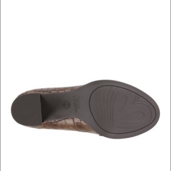 $49 NWT MIA AMORE Ilsa Croc Embossed Loafer Pump - Picture 5 of 5